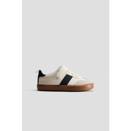 BAREFOOT SNEAKERS