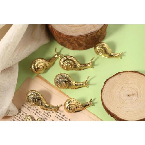 Snails brass knobs and Pulls/Drawer Knobs/Custom Engraved Cabinet Pulls/Wardrobe Pulls/offices Knobs/cafes Knobs/Kitchen handles/Door pulls