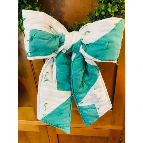 Bow, Quilt Bow, Antique Quilt , Green and White, Handmade Fabric bow,Farmhouse Bow,Cottage Core, Wreath Bow, Front Door Decor, HolidayBow