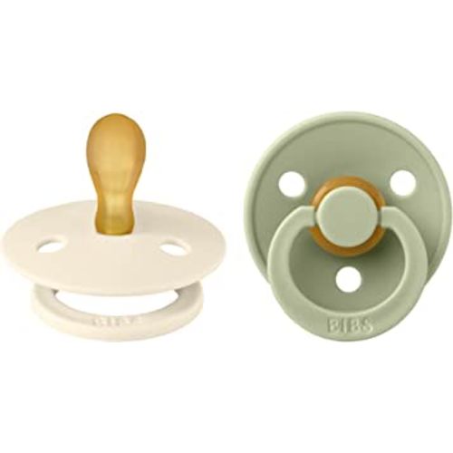 BIBS Lot de 2 tétines colorées avec tétine symétrique - Caoutchouc naturel sans BPA - Fabriquées au Danemark - Ivoire/sauge - Taille 0 à 6 mois
