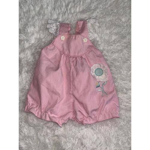 This is an absolutely adorable, vintage Tiny Tots...