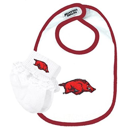 Arkansas Razorbacks Cotton Baby Bib and Socks with Lace Set