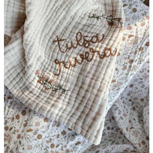 PREORDER 9-Layer Muslin Quilt with hand embroidery - baby blanket , crib quilt, toddler, embroidered name
