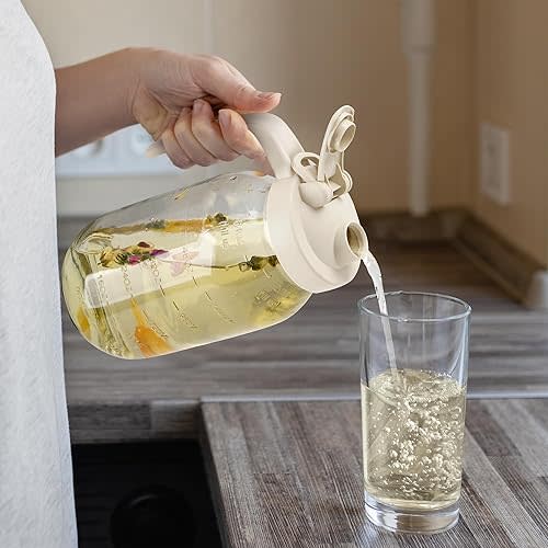 YORY 2 Quart Glass Pitcher with Filter Lid Airtight Cold Water Jug for Lemonade Tea Juice Milk Iced Coffee Fruit Drinks Airtight,64 oz