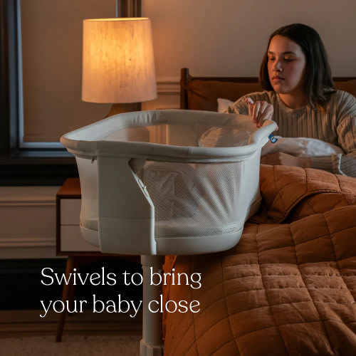 BassiNest Swivel Sleeper 4.0 Signature Bassinet - Oat