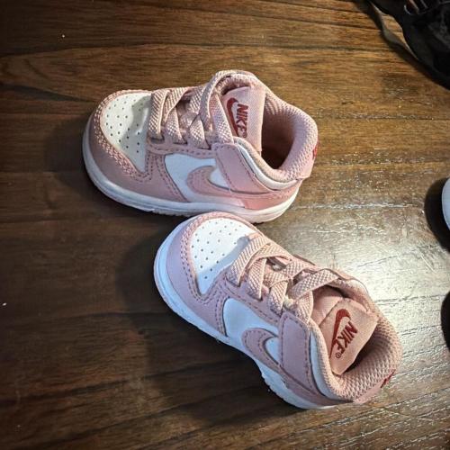 Pink Nike baby sneakers #babyshoes #kids