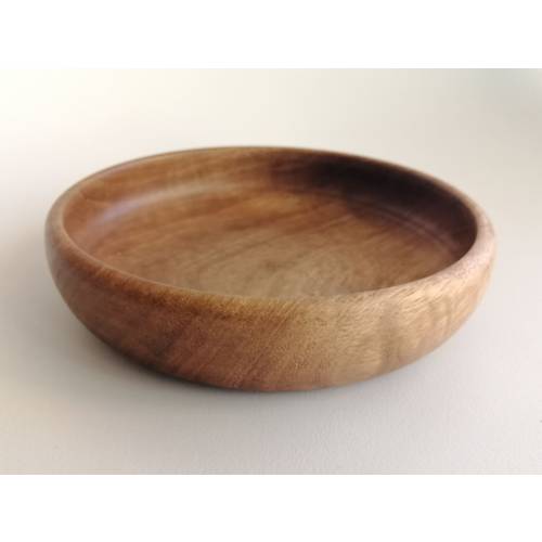 Children's plate made of walnut wood, food-safe, ecological and robust