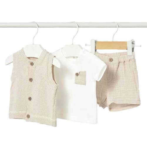 Beige & White Summer Outfit