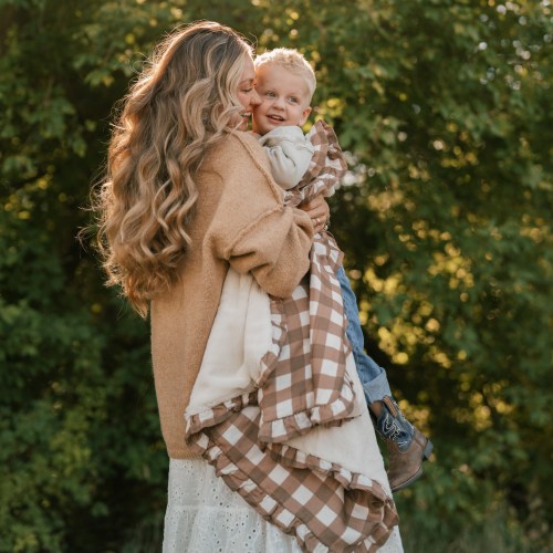 Brie Matthews Muslin/Lush Blanket | Saranoni
