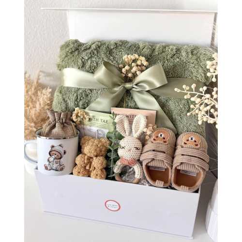 New Mom & Baby Gift Box for Women After Birth Baby Gift Basket, Postpartum Care Package, Push Present, Newborn Boys, Girls, Unisex