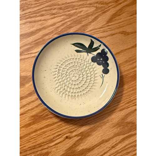 Clayton Tableware Garlic Grater Plate