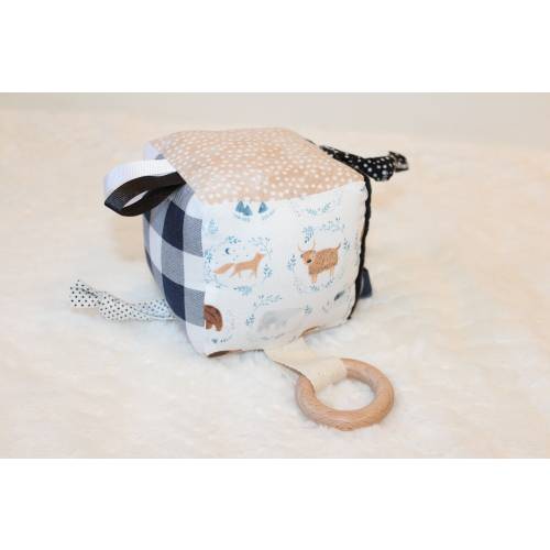 Wild Life Sensory Block, Activity Cube, Baby Rattle, Crinke Fabric Block, Baby Shower Gift