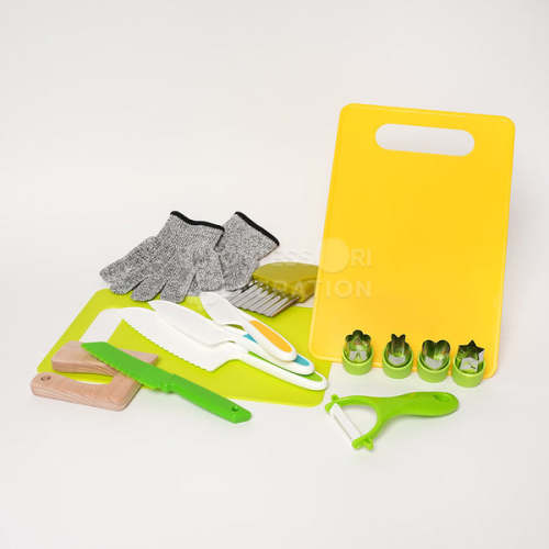 Montessori Cooking Tools - A Real Kitchen Set Safe for Children!