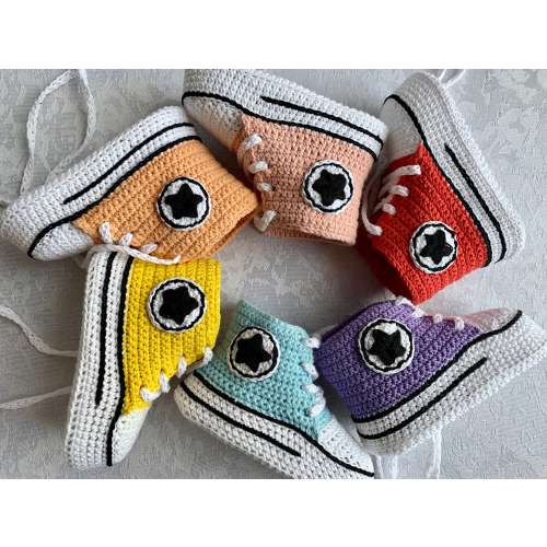 Handmade Baby Booties Crochet Converse  Sneakers, Shower Gift for Boy and Girl