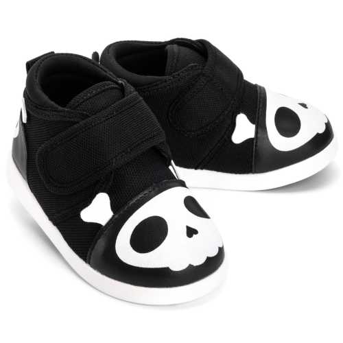 Squeaky Toddler Shoes | Skull & Crossbones -- ikiki Shoes – ikiki® Shoes