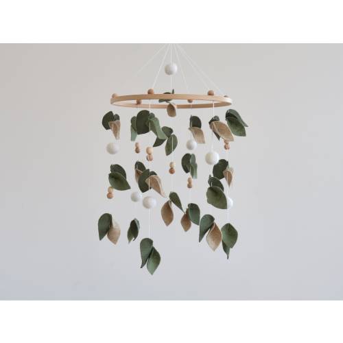 Forest Baby Mobile – Green Leaf Crib Mobile, Neutral Woodland Nursery Decor, Hanging Baby Mobile, Baby Shower & Announcement Gift