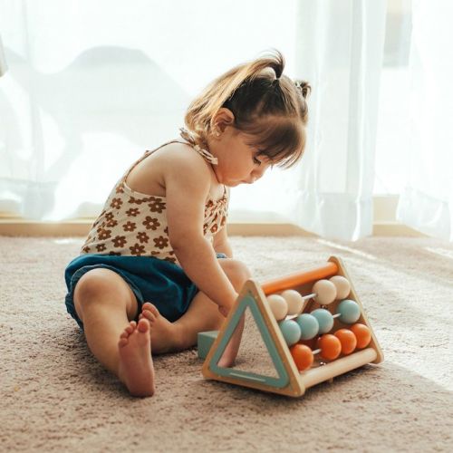 Wonder & Wise Playful Triangle