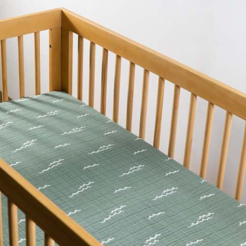 Crib Sheet in GOTS Certified Organic Muslin Cotton