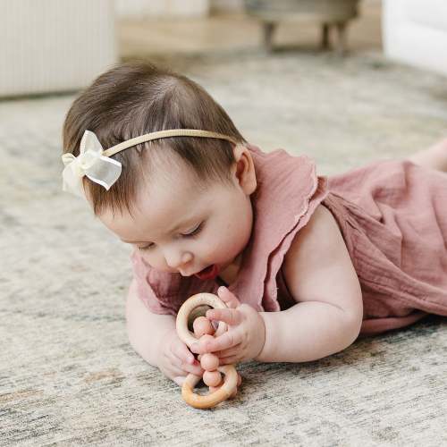 Silicone Teether Ring – Food-Grade Silicone & Beech Wood Teething Toy | Safe for Newborns – Ali + Tings