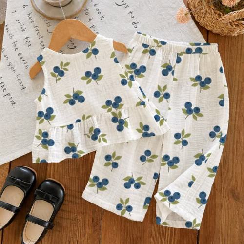 Baby Toddler Girl White Blueberry Pattern 2-piece Sleeveless Set