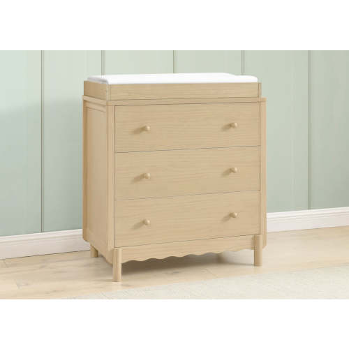 William 3 Drawer Dresser with Changing Top and Interlocking Drawers | Delta Children