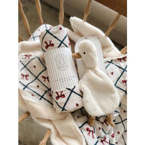 Waddles Comforter & Bow Beep Blankie Bundle