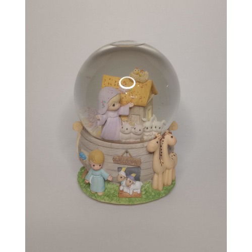 Vintage Precious Moments Noah's Ark Snow Globe
