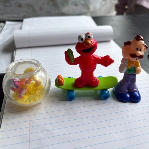 Sesame Street Elmo's World Figures Dorothy the Goldfish Elmo Mr Noodle 2004