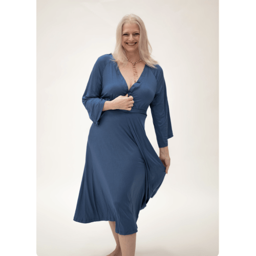 Amelia Labor & Postpartum Gown in Midnight Blue – Lila