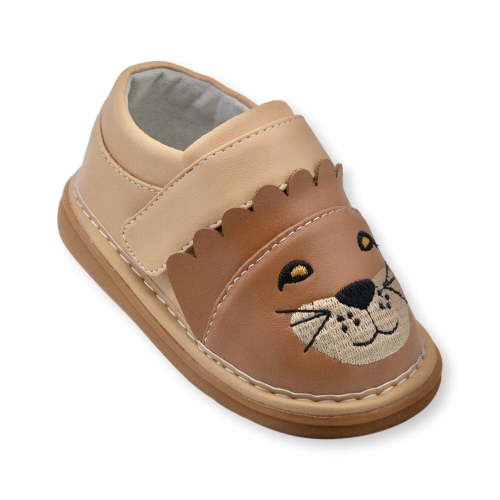 Wee Squeak Leo the Lion Shoe Size: 3, Color: Brown