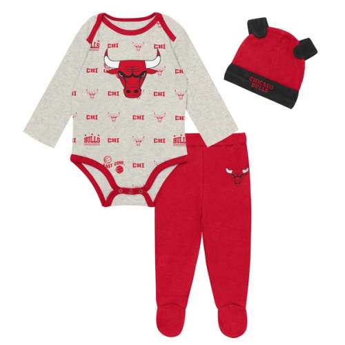 Newborn & Infant Chicago Bulls Outerstuff Pinch Post Bodysuit, Pants & Cuffed Knit Hat Set