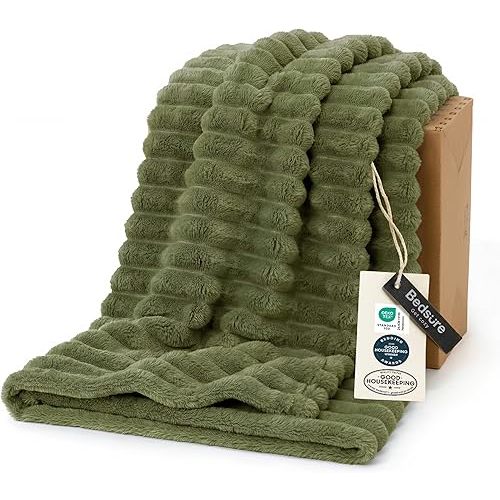 Bedsure GentleSoft Christmas Throw Blanket for Couch - Cozy Soft Blankets for Women, Cute Small Fleece Christmas Throws Gifts for Teens Girls Room Home Decor, Moss, 50x60 Inches