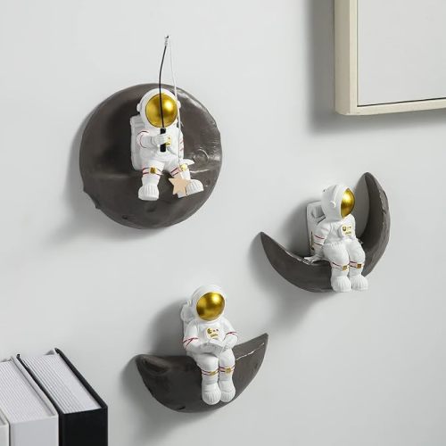AWNR 3 Pcs Astronauts Wall Sculpture Decor for Modern Home Decor Background 3d Wall Decorations for Living Room Sofa Bedroom Wall Decor Outer Space Theme Wall Decor for Room