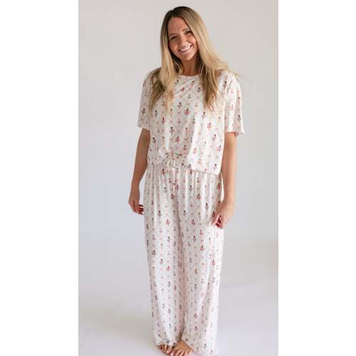 Women's T-Shirt and Pants Set in Dance