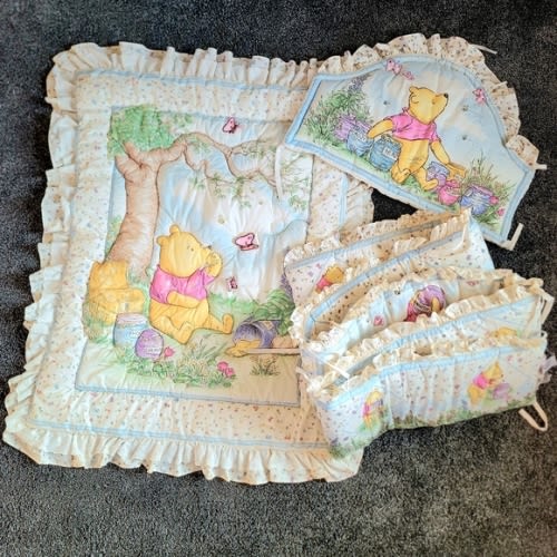 Classic Winnie the Pooh Honey Pot Disney Nursery Crib Comforter Bedding Bed Set