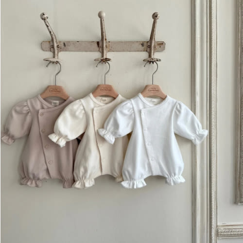 Glory newborn suit.