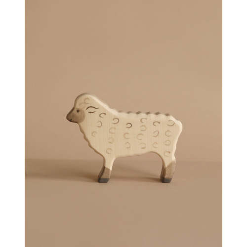 Holztiger Sheep, Standing