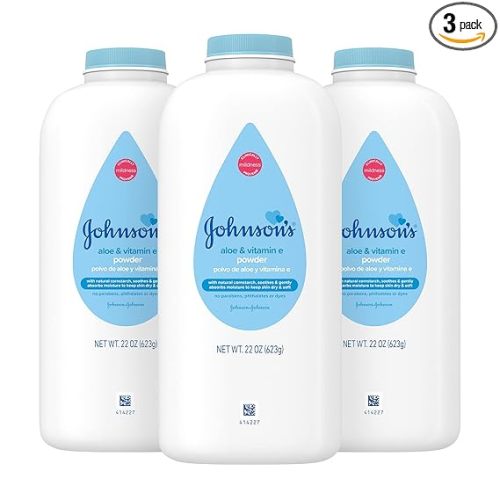Johnson's Baby Powder with Naturally Derived Cornstarch, Aloe & Vitamin E for Delicate Skin, Hypoallergenic, Free of Parabens, Phthalates & Dyes for Gentle Baby Skin Care, 22 oz, 3 Pack