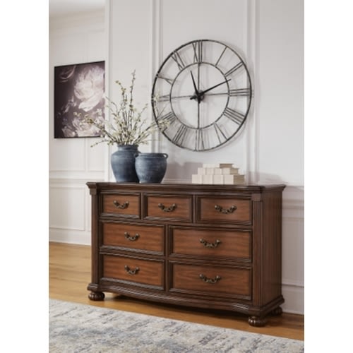 Lavinton 7 Drawer Dresser