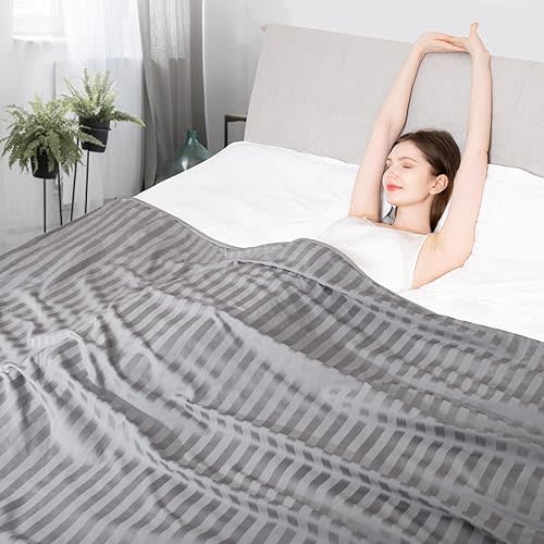 Elegear Revolutionary Cooling Blanket Twin, Absorbs Heat to Keep Body Cool for Night Sweats, Double Sided Arc-Chill3.0 Cooling Fiber Q-Max&gt;0.5, Lightweight Summer Cold Blankets for Sleeping, 59“ x 79”