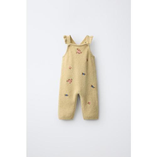 LONG KNIT PINAFORE WITH EMBROIDERED FLOWERS - Light yellow | ZARA United States
