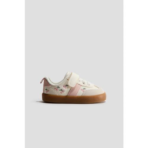 EMBROIDERED-DETAIL SNEAKERS