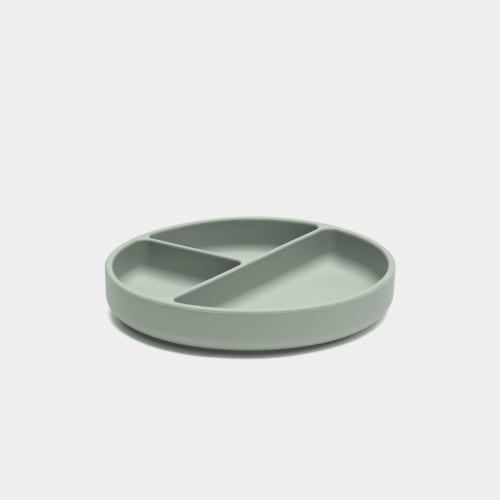 The Stay-Put Suction Divider Plate