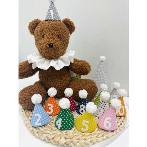 Baby Monthly Milestone Hat Set – Handmade Keepsake for Baby’s First Year