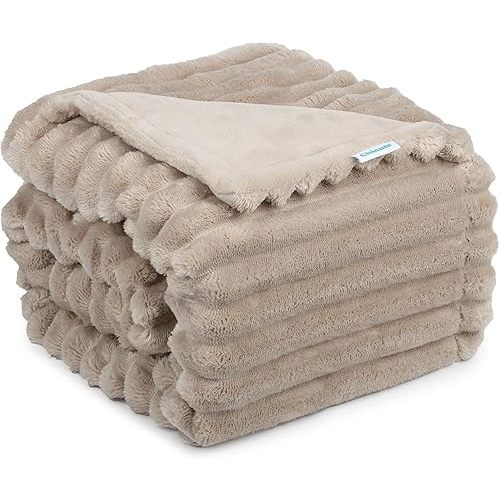 Waterproof Dog Blanket, Soft Fleece Blanket for Couch Protector, Reversible Pet Blankets Furniture Protector Cover for Small Medium Large Dogs Cats (Line, 50"x60")