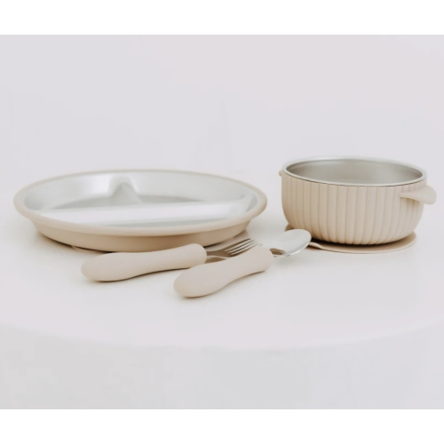 Stay-Put Dishes Set