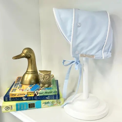Wooden Bonnet Stand