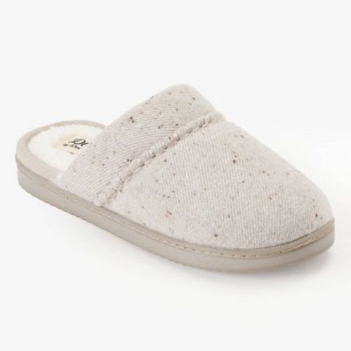 Dluxe by Dearfoams Women’s Adele Scuff Slippers – Oatmeal L