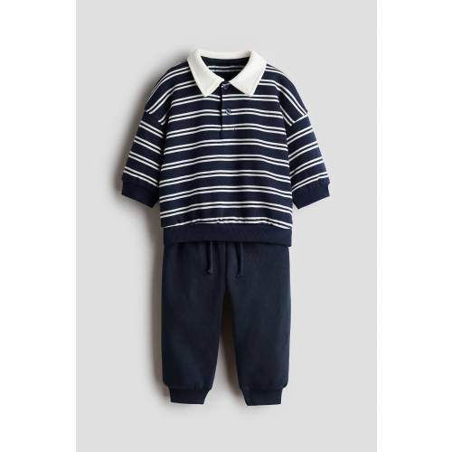 2-PIECE SWEATSHIRT AND JOGGERS SET