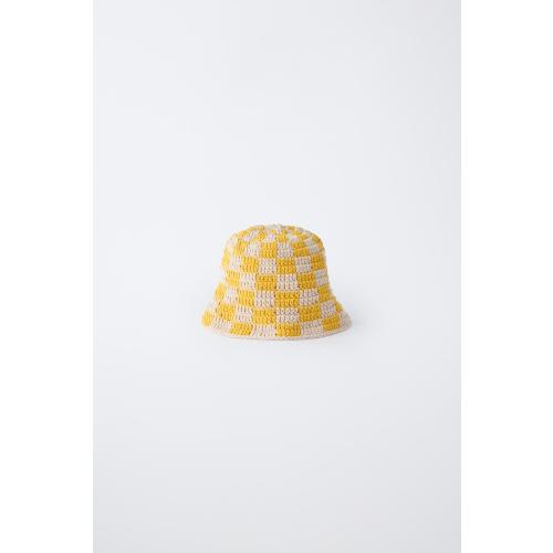 CROCHET CHECKERBOARD BUCKET HAT - Ecru/Yellow | ZARA United States